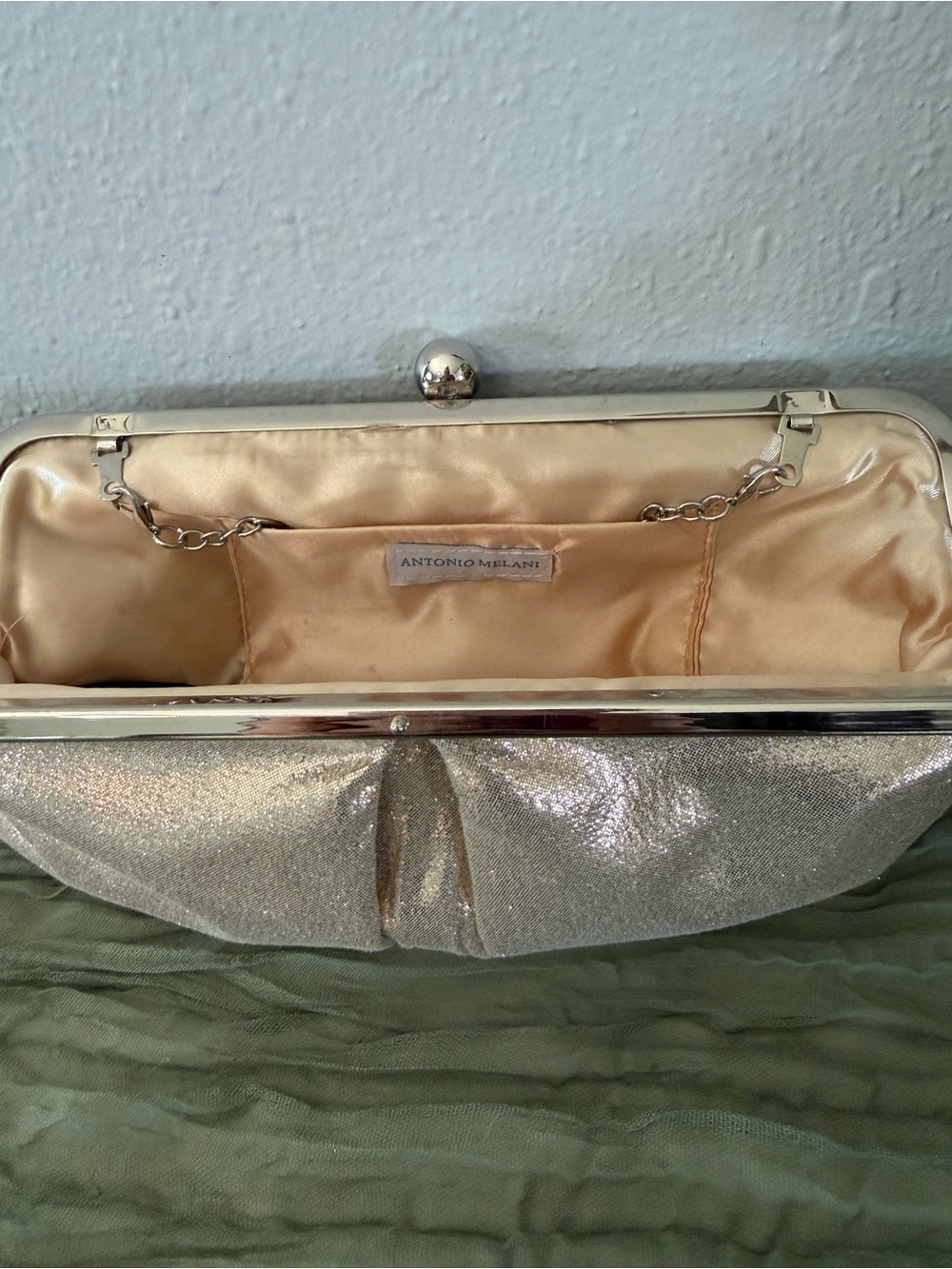 ANTONIO MELANI Champagne Gold Frame-Clasp Clutch - Picture 4 of 4